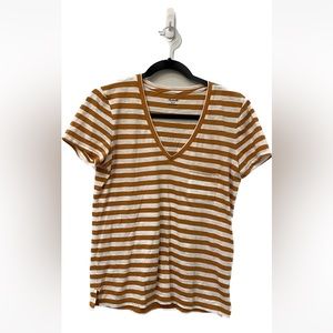 💕 Women’s Madewell mustard striped v-neck top in size small
